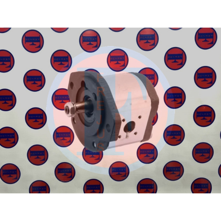 Pompa pojedyncza kierunek obrotów: prawo, kołnierz i obudowa z kołkiem 1-32-275-001